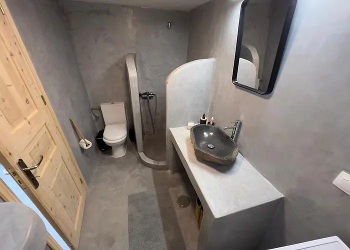 펜션 Roumi Nisiros *