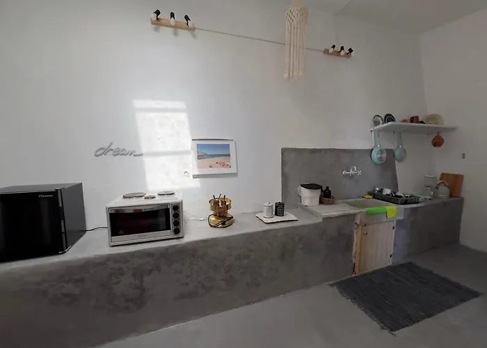 펜션 Roumi Nisiros *